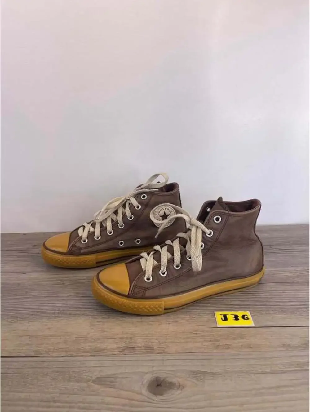Converse Chuck Taylor All Star Leather High Top Brown Gum Youth Size 3 312643